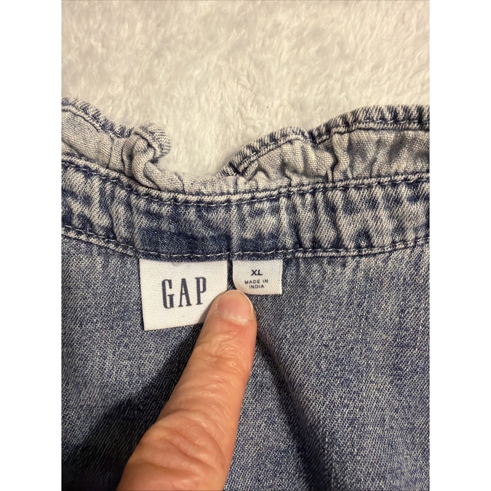 EUC  Gap Puff Sleeve Denim Shirt Ruffle Trim Sz XL Cotton FADED BLUE Button - Picture 8 of 10